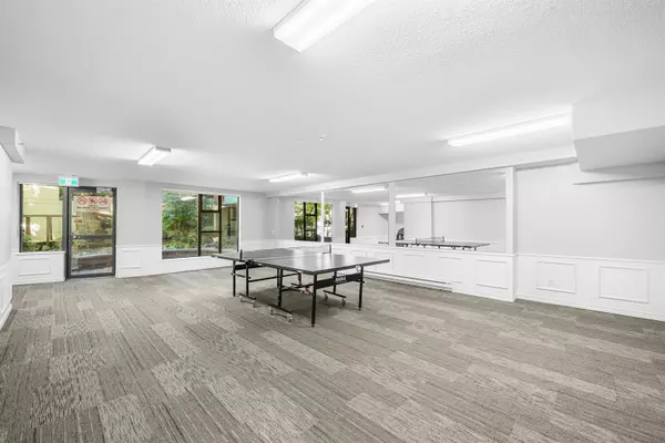 Vancouver, BC V6B 2W6,939 Homer ST #304