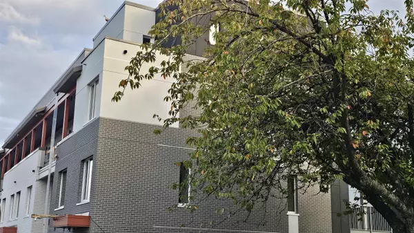 Vancouver, BC V5N 1B6,2250 E 1st AVE #316