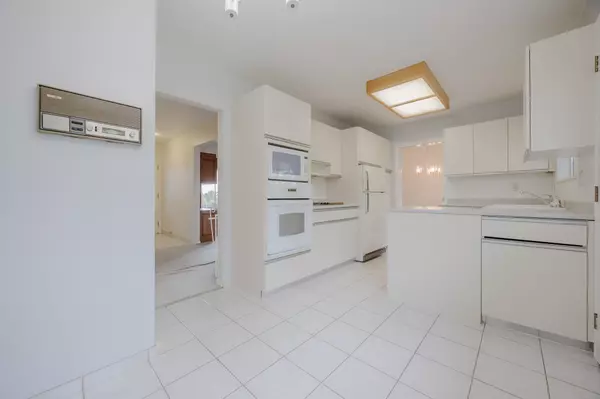 Coquitlam, BC V3J 1V7,1589 Haversley AVE