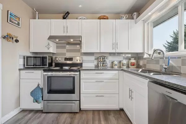Coquitlam, BC V3J 2Y3,1610 Smith AVE