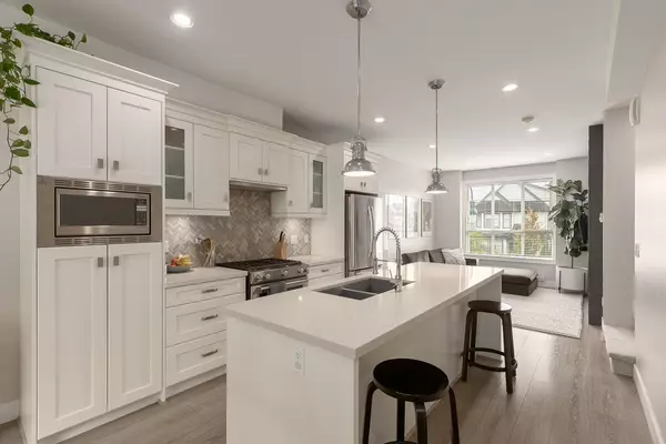 4949 47a AVE #9, Ladner, BC V4K 1T6