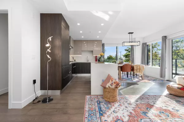 Vancouver, BC V5X 1X4,477 W 59th AVE #106