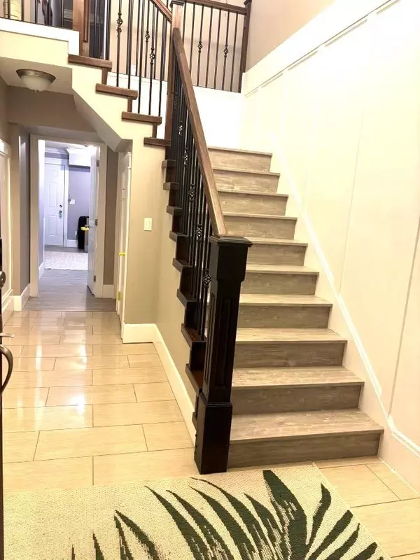 Surrey, BC V3T 3X1,11039 132 ST