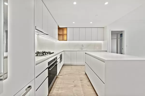 Coquitlam, BC V3J 0P3,720 Farrow ST #806