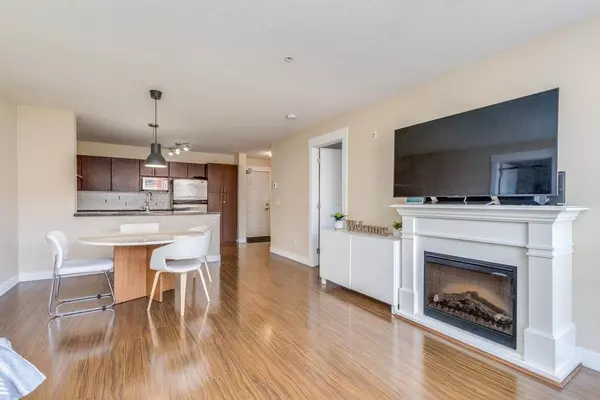 Maple Ridge, BC V2X 6M2,12075 228 ST #313