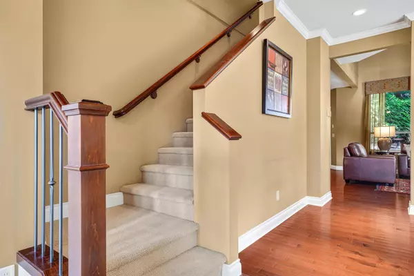 Surrey, BC V4A 0A4,2052 128a ST