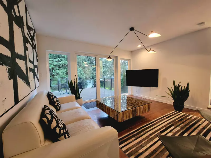 2568 The Boulevard, Squamish, BC V8B 0P1