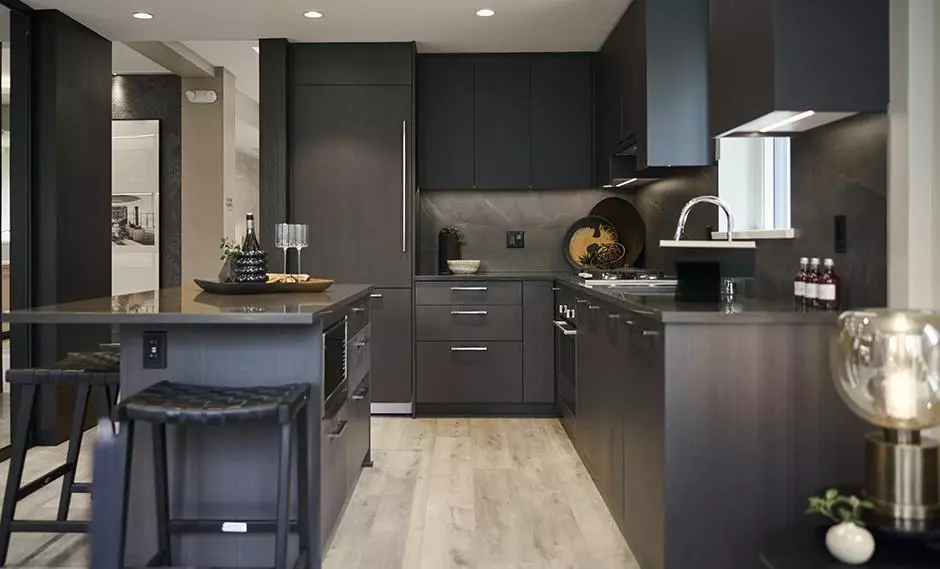 5860 Olive AVE #2402, Burnaby, BC V5H 2P4