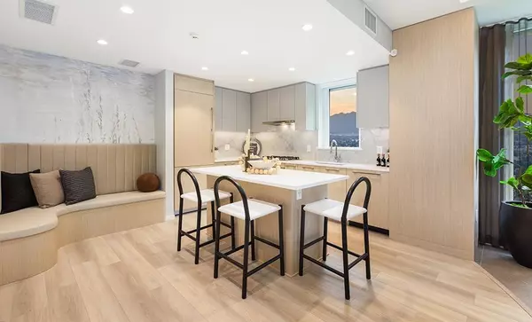 Burnaby, BC V5H 2P4,5860 Olive AVE #2402