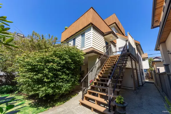 Vancouver, BC V6M 2M6,2141 W 47th AVE
