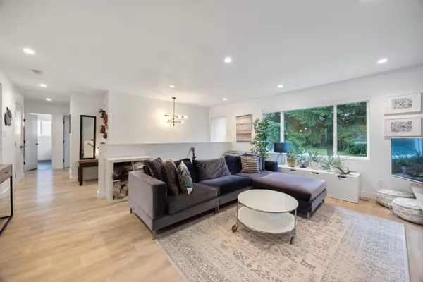 Burnaby, BC V5G 1S3,4931 Woodsworth ST