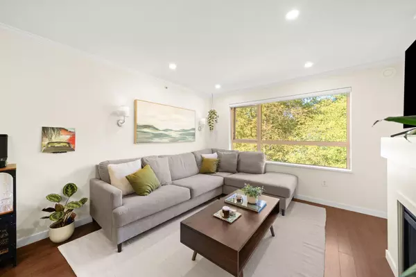 Port Moody, BC V3H 5L3,700 Klahanie DR #419