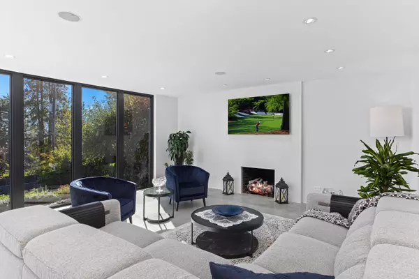 West Vancouver, BC V7V 2V8,2234 Palmerston AVE
