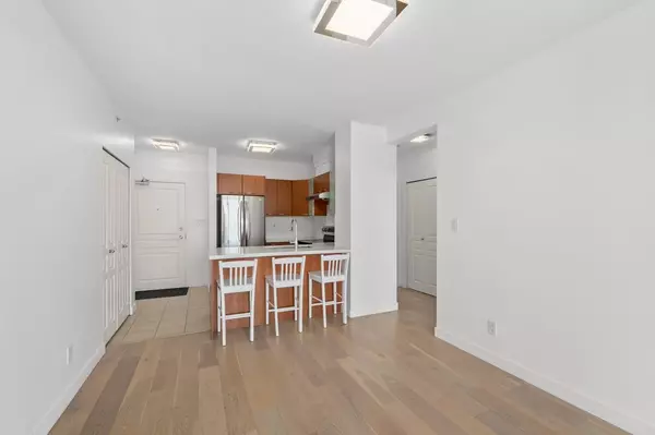 Vancouver, BC V5N 5Y8,4028 Knight ST #505