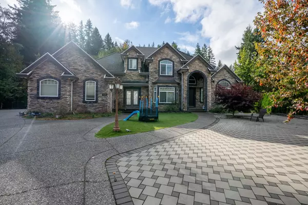 Surrey, BC V3X 3T1,5479 124b ST