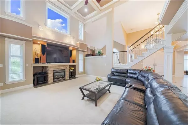 Surrey, BC V3X 3T1,5479 124b ST