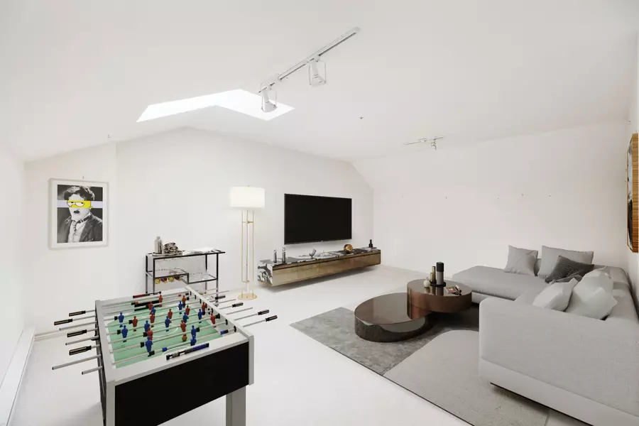 1133 E 29th ST #TH D, North Vancouver, BC V7K 1C3