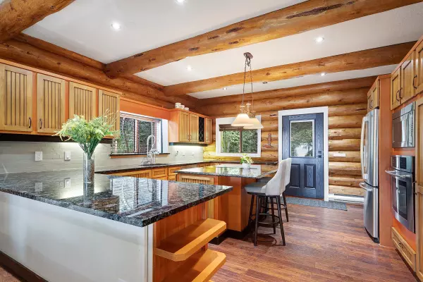 Lions Bay, BC V0N 2E0,325 Bayview RD