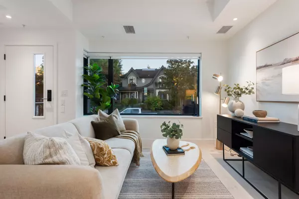 Vancouver, BC V5Y 0P2,479 W 28th AVE #264