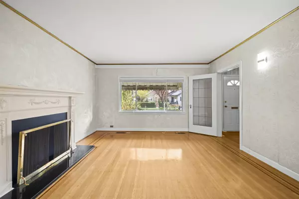 Vancouver, BC V5Z 1W8,555 W 19th AVE