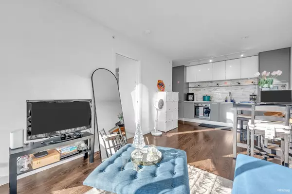Vancouver, BC V5X 0E2,8131 Nunavut LN #504