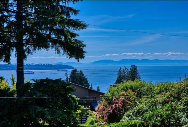 2233 Palmerston AVE, West Vancouver, BC V7V 2V9