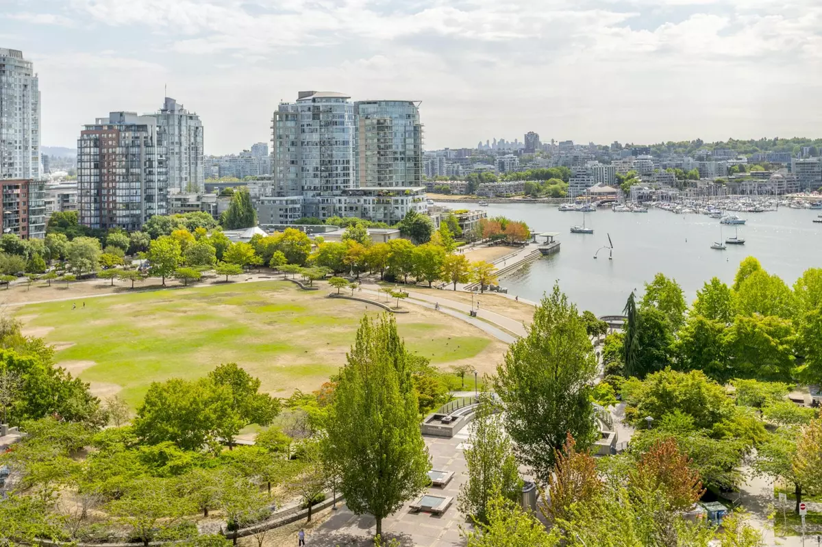 Vancouver, BC V6Z 3A9,1408 Strathmore Mews #1207