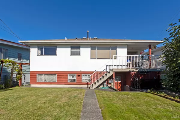 2716 E 49th AVE, Vancouver, BC V5S 1K1