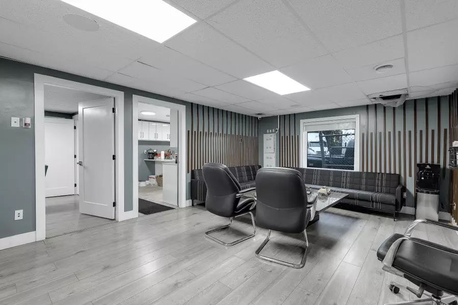 10912 Timberland RD, Surrey, BC V3V 3T5