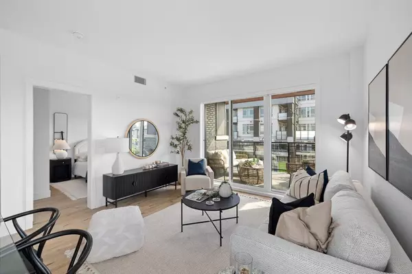 4788 Hastings ST #406, Burnaby, BC V5C 0P4