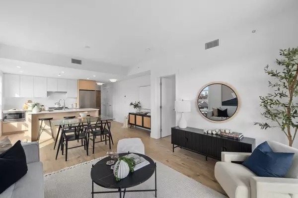 Burnaby, BC V5C 0P4,4788 Hastings ST #406
