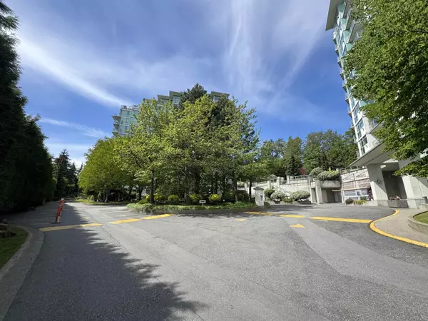 Vancouver, BC V5S 4V3,2733 Chandlery PL #506