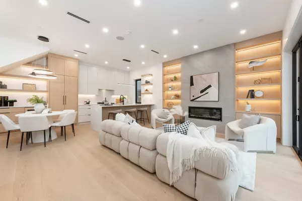 312 E 37 AVE #1, Vancouver, BC V5W 1E7