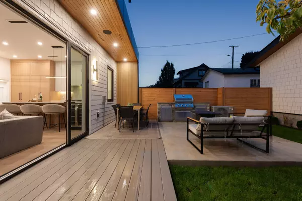 Vancouver, BC V5W 1E7,312 E 37th AVE #2