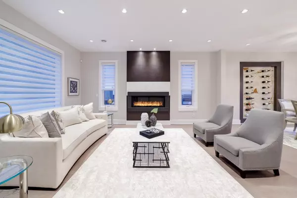 North Vancouver, BC V7N 3A7,517 Granada CRES
