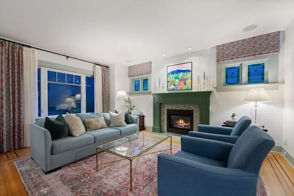 Vancouver, BC V6P 5W6,6591 Vine ST