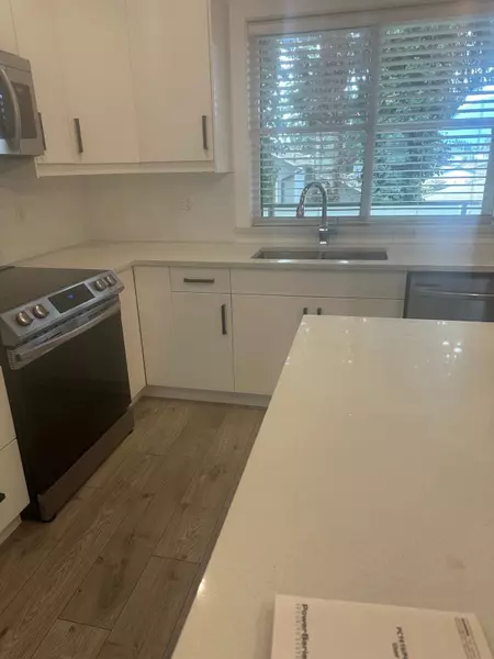 45608 Bernard AVE #6, Chilliwack, BC V2P 1H8