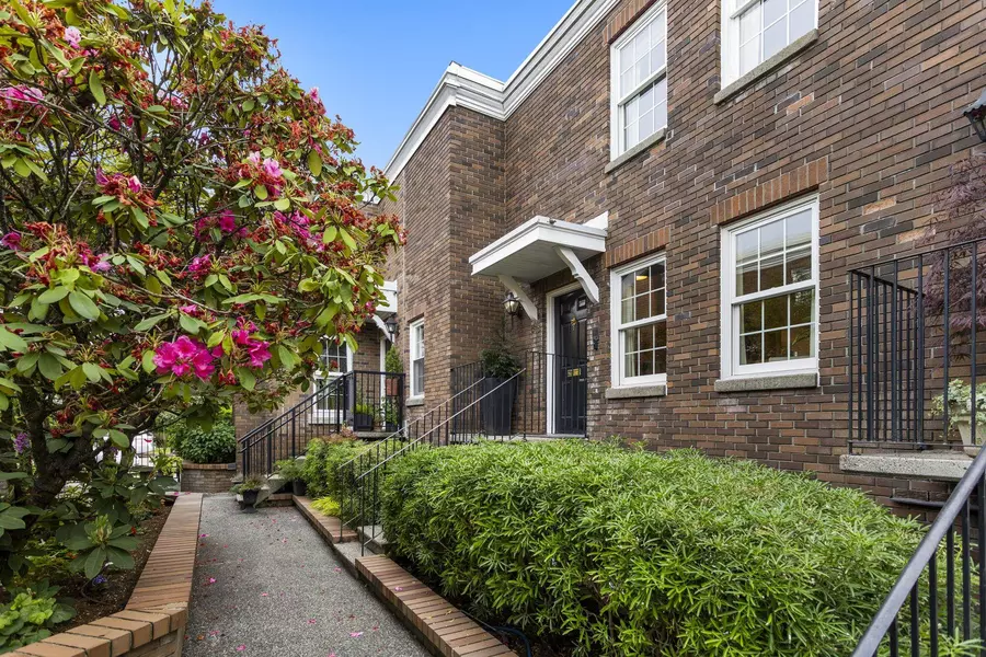 1365 W 7th AVE, Vancouver, BC V6H 1B8