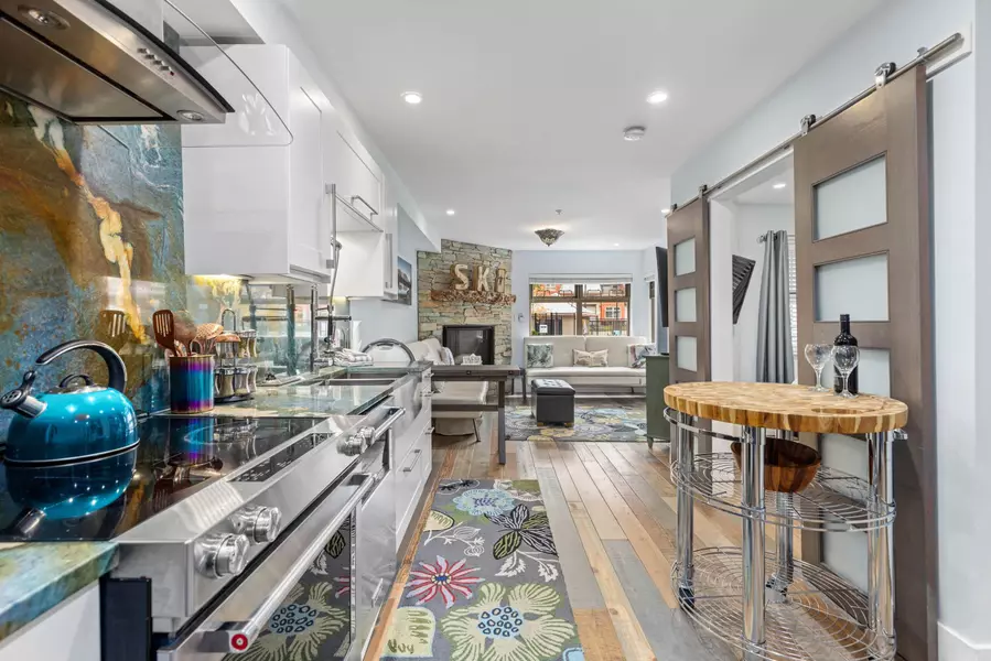 2050 Lake Placid RD #104, Whistler, BC V0N 1B2