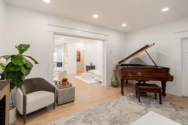 Vancouver, BC V6R 1L3,3343 W 3rd AVE