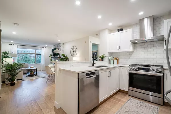 500 Klahanie DR #201, Port Moody, BC V3H 5L1