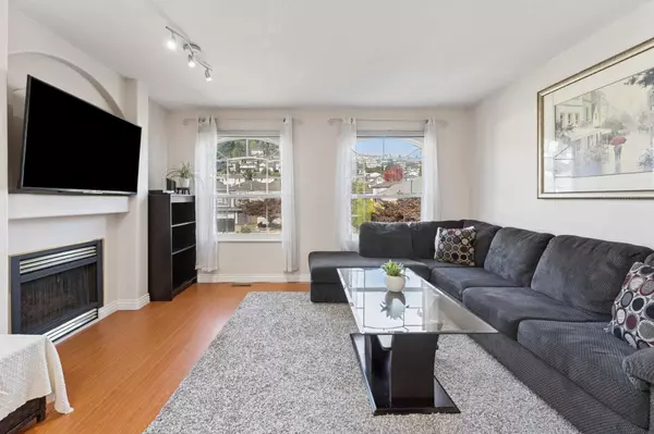 Coquitlam, BC V3K 6Y8,132 San Juan PL