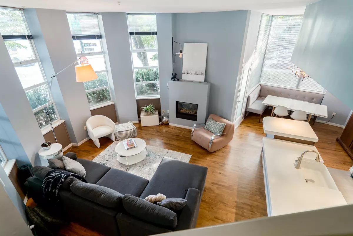 Vancouver, BC V5Z 3C3,2315 Ash ST