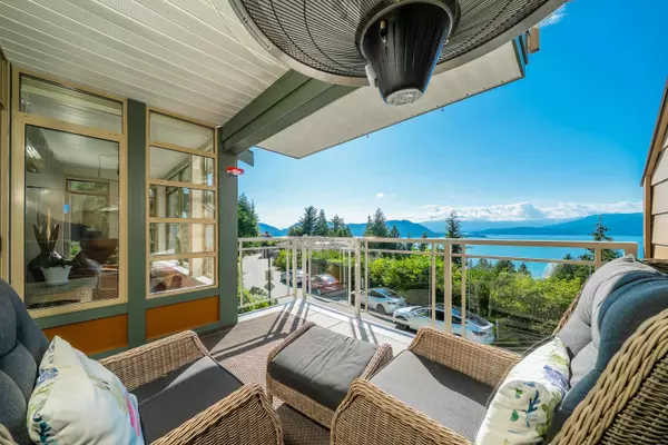 West Vancouver, BC V7W 3J7,8664 Seascape DR