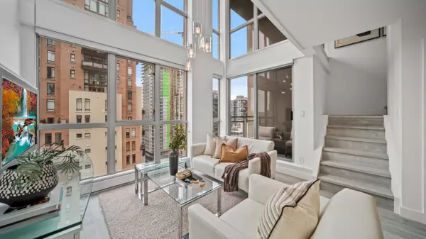 1238 Richards ST #1802, Vancouver, BC V6B 6M6