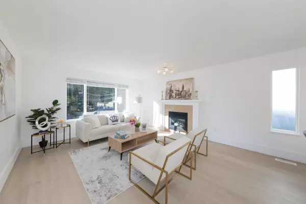 North Vancouver, BC V7K 2L6,3638 Maginnis AVE