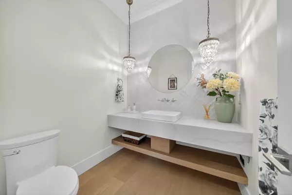 Surrey, BC V4N 1P2,16111 108 AVE