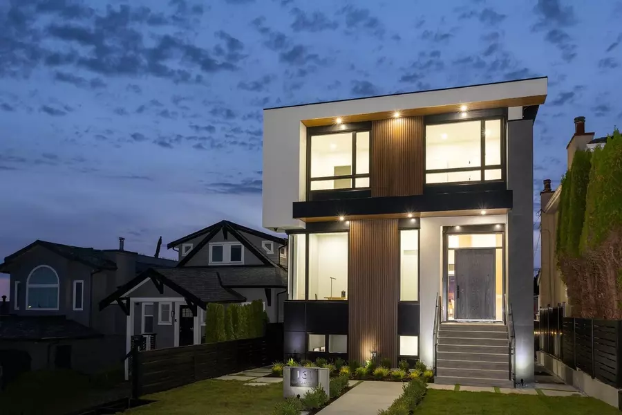 131 Grosvenor AVE, Burnaby, BC V5B 3N7