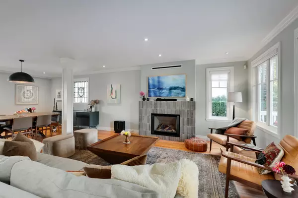North Vancouver, BC V7L 1R2,563 E 6th ST