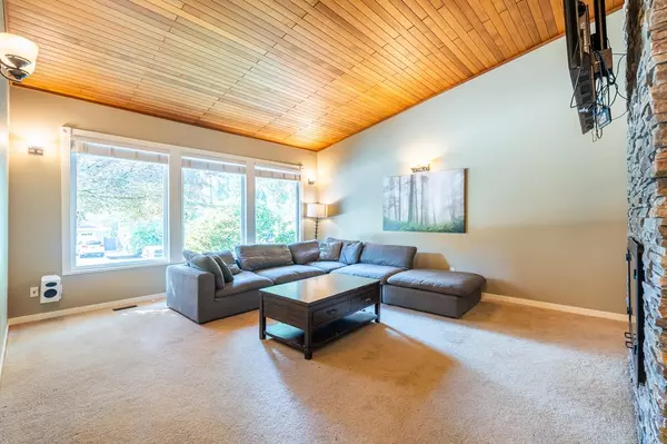 Coquitlam, BC V3K 3A5,2419 Oranda AVE
